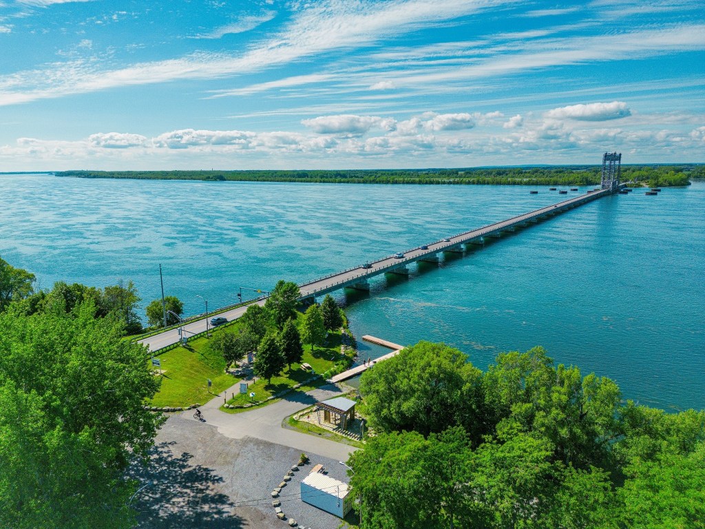Une navette pour aider les peureux à traverser le&nbsp;pont