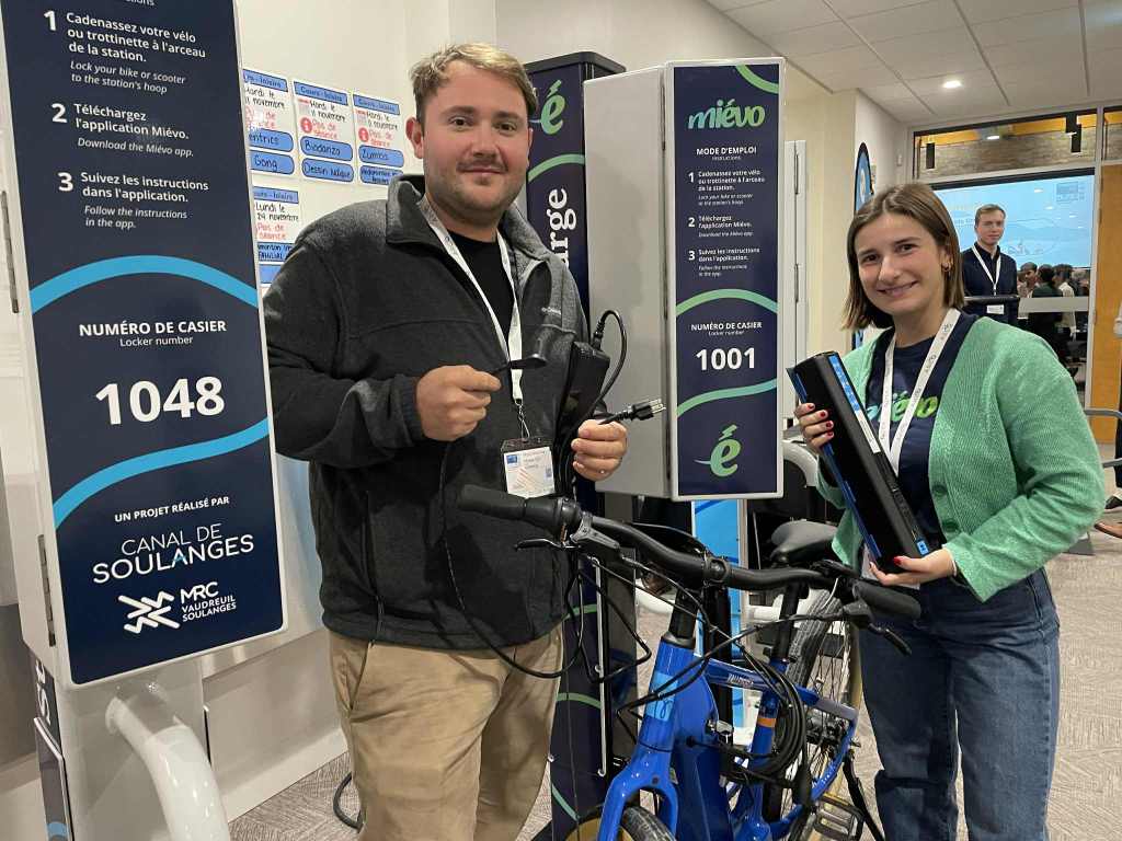 Pistes cyclables et VAE : des bornes inspirées des Superchargeurs&nbsp;Tesla